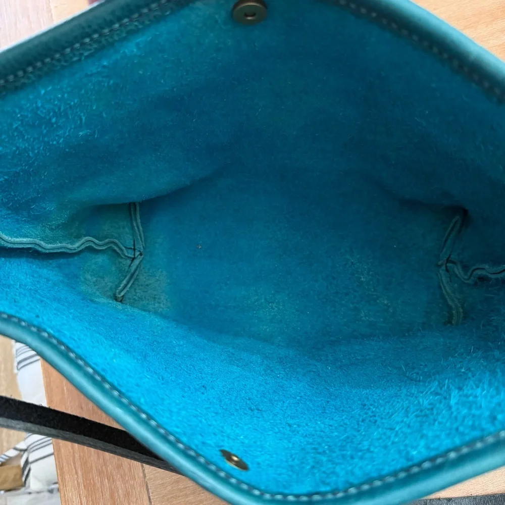 Go Forth Goods small avery crossbody in cobalt - Picture 6 of 8